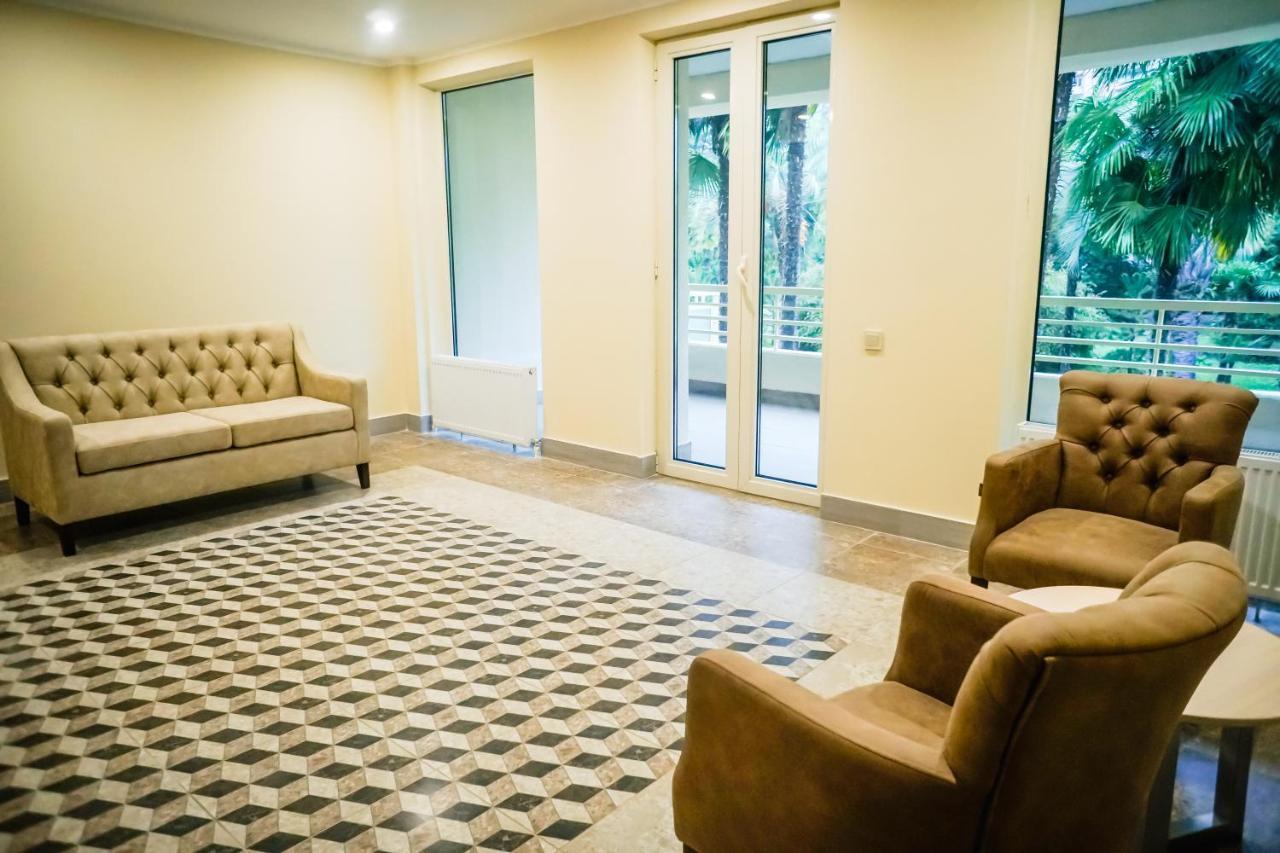 Amza Park Hotel Gagra Exterior foto