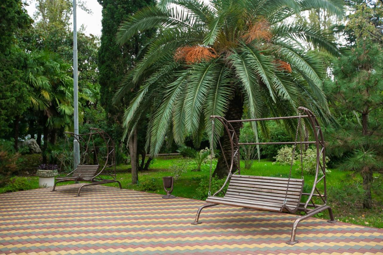 Amza Park Hotel Gagra Exterior foto